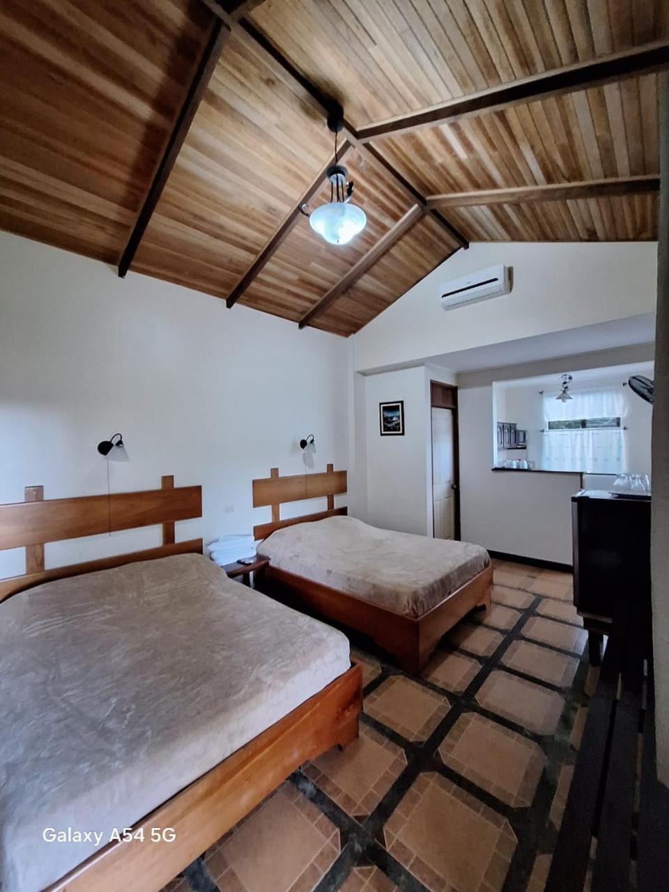Iris Arenal Hotel La Fortuna Eksteriør billede
